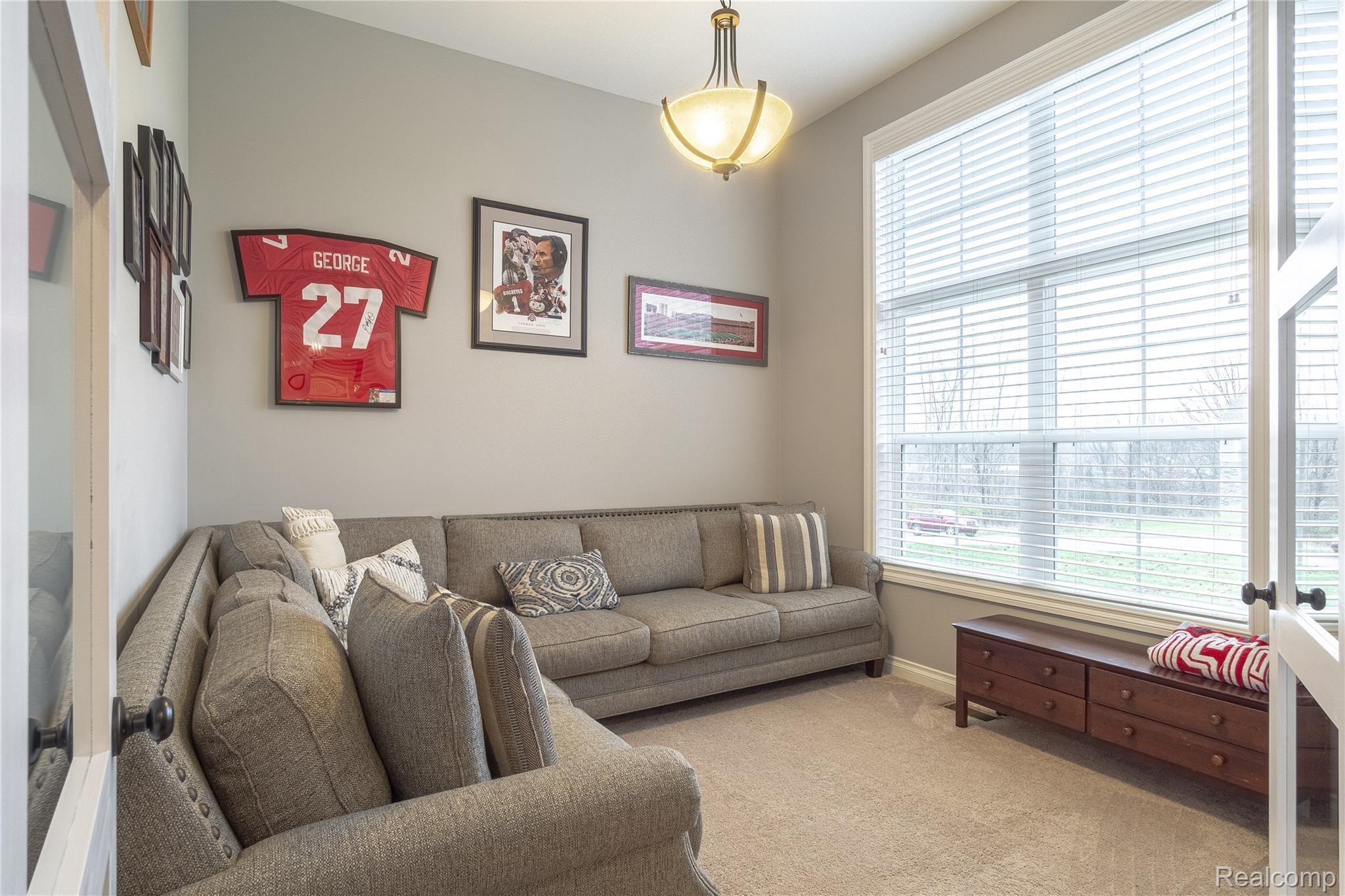 1069 Sugar Maple Court Fenton, MI 48430 - Photo 4 of 32 Interiors (4 of 46).jpg