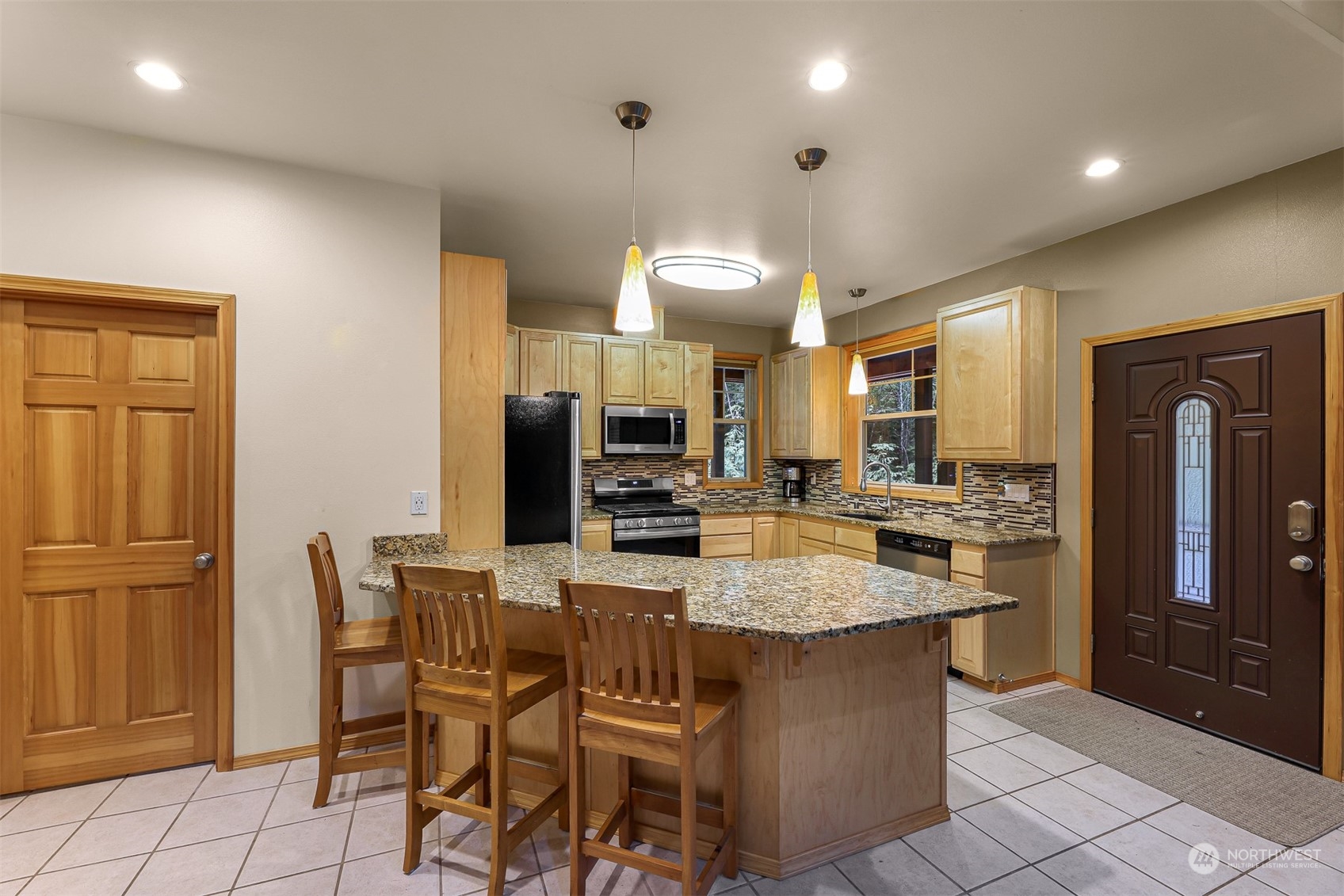 11080 Alpine Road Deming, WA 98244 - Photo 13 of 40 Gallery Image 13