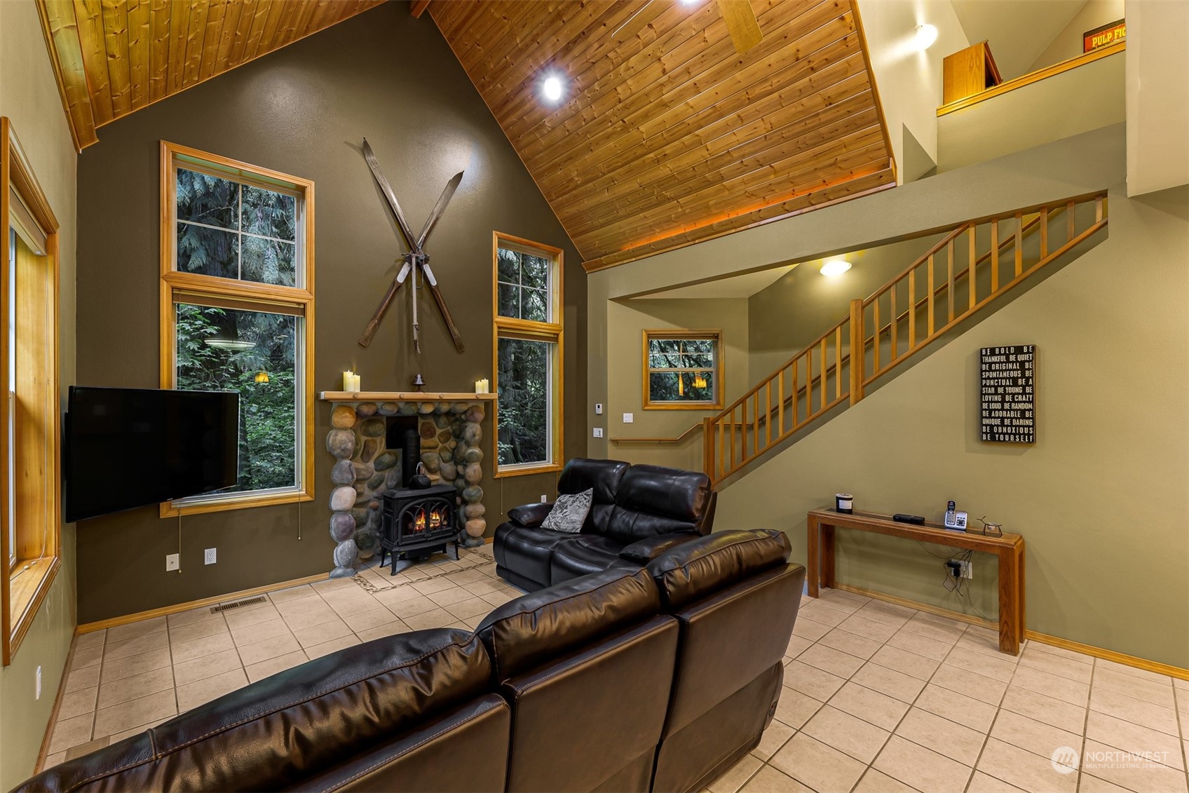 11080 Alpine Road Deming, WA 98244 - Photo 5 of 40 Gallery Image 5