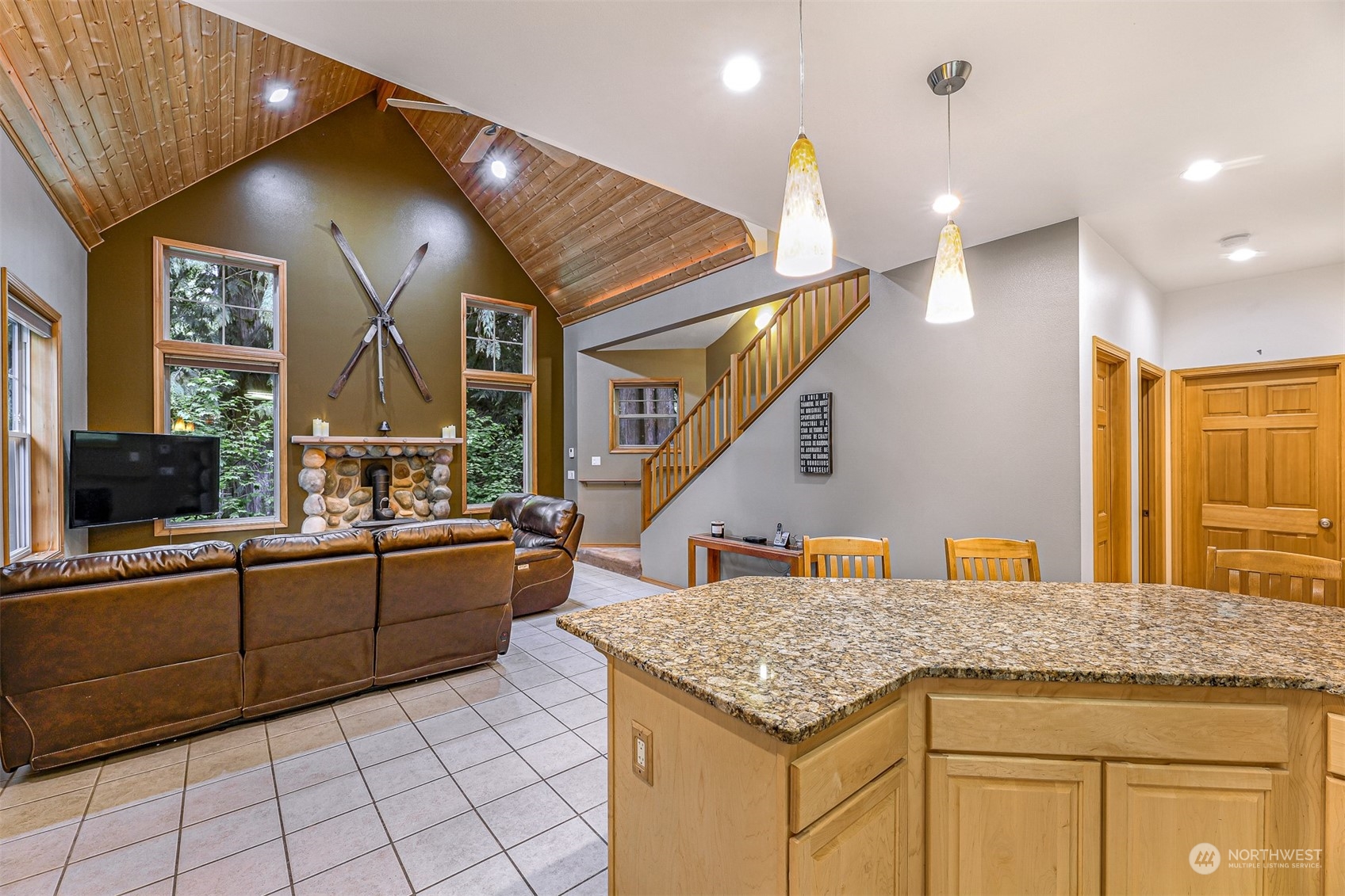 11080 Alpine Road Deming, WA 98244 - Photo 6 of 40 Gallery Image 6