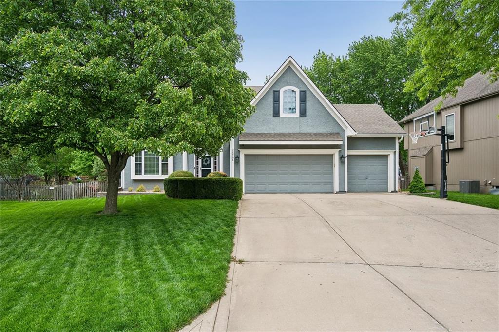 2524 Southwest 12th Circle Lee's Summit, MO 64081 - Photo 1 of 39