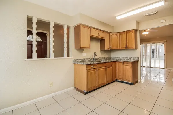 $1,550 | 2007 Deerhurst Lane, Houston, TX 77088