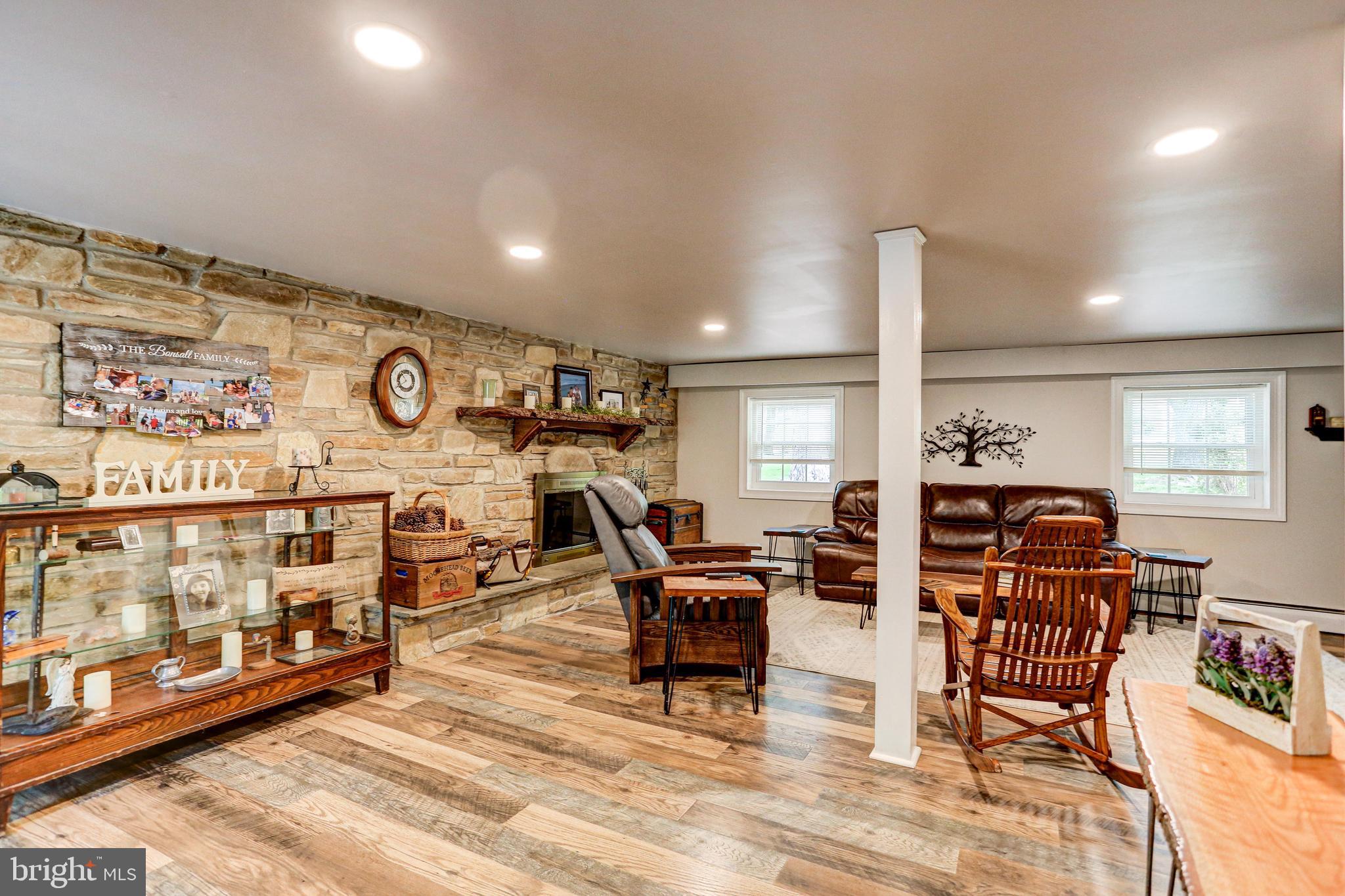 126 Cedar Hill Road Chalfont, PA 18914 - Photo 20 of 64 Family room