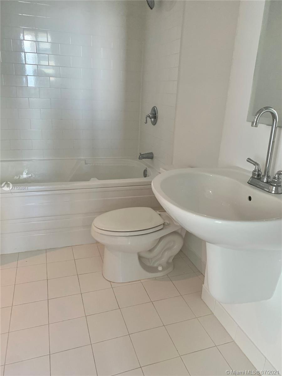 690 Southwest 1st Court, Unit 2730 Miami, FL 33130 - Photo 8 of 13