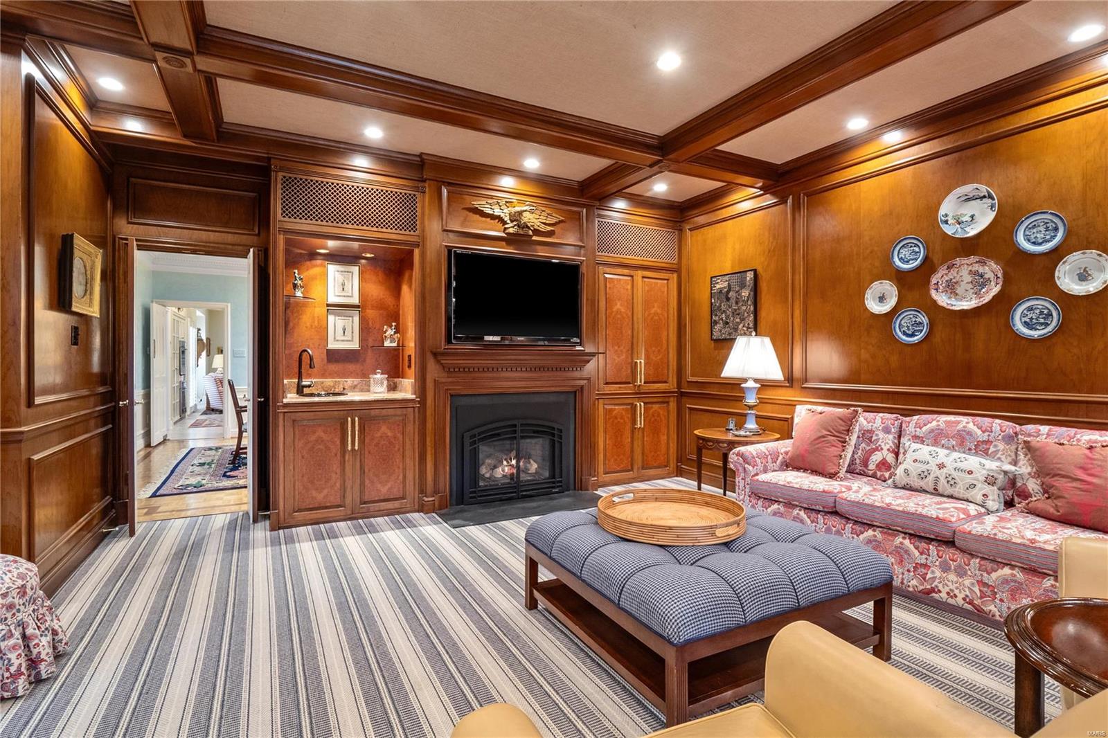 4 Woodbridge Mnr Road St. Louis, MO 63141 - Photo 16 of 57