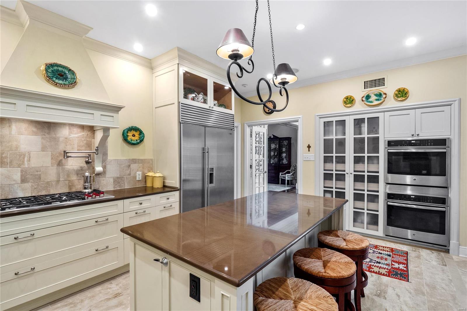 4 Woodbridge Mnr Road St. Louis, MO 63141 - Photo 19 of 57