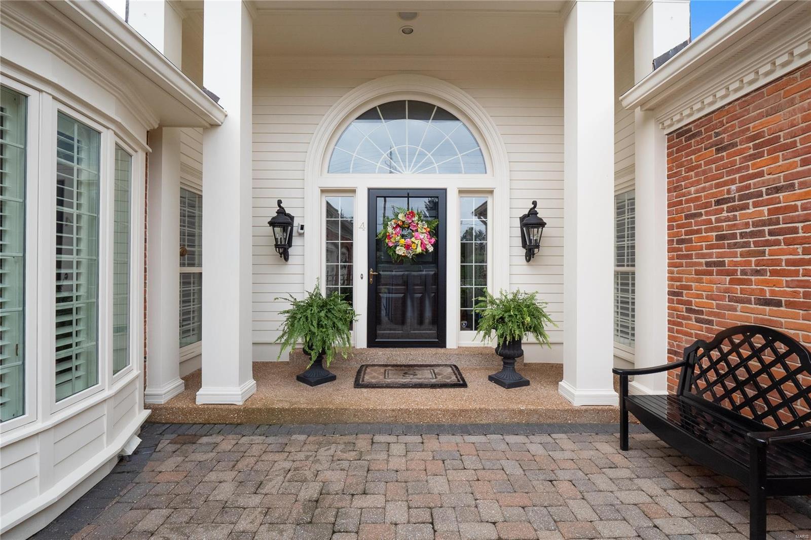 4 Woodbridge Mnr Road St. Louis, MO 63141 - Photo 2 of 57