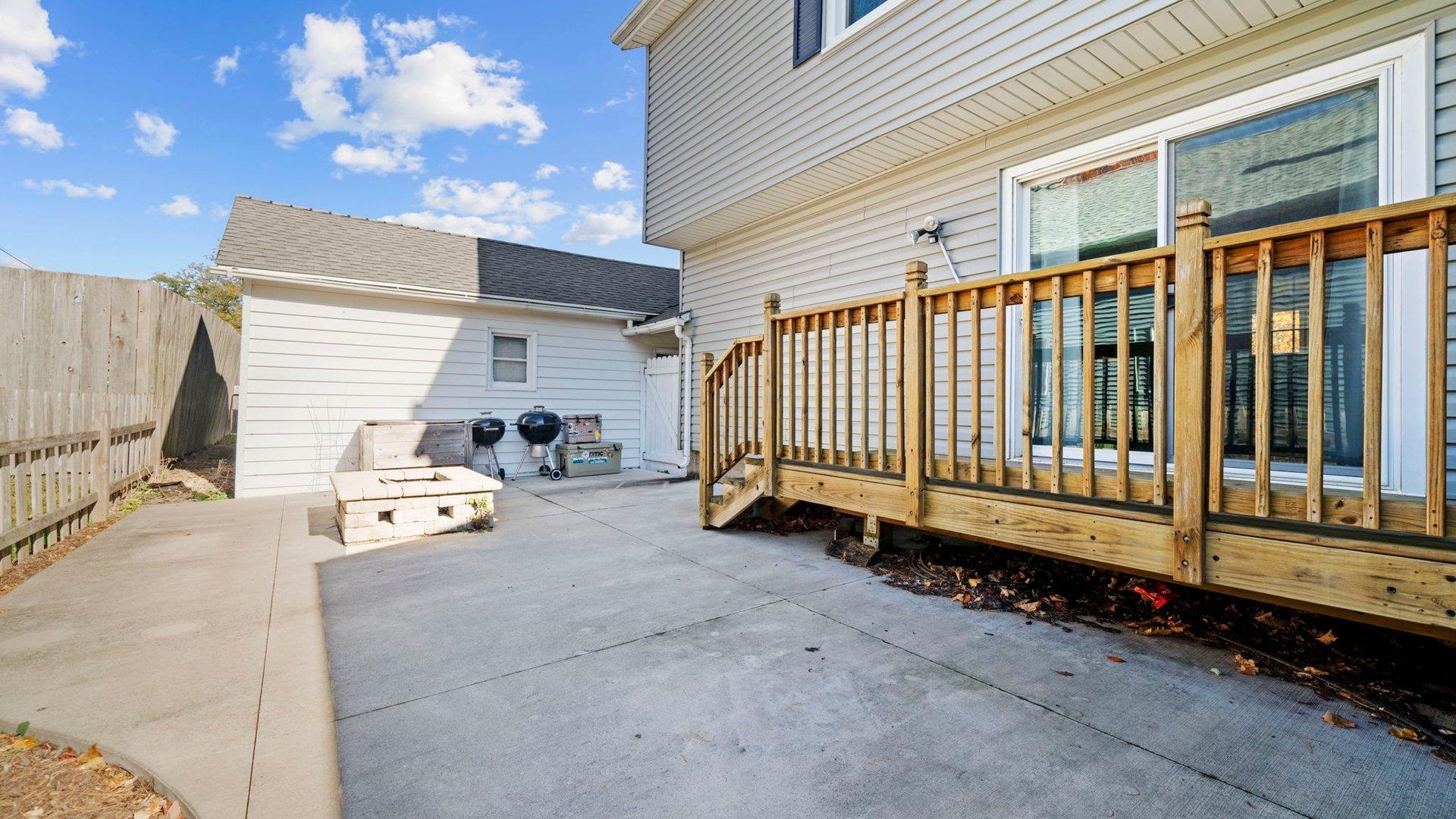 401 West 3rd Street Byron, IL 61010 - Photo 34 of 43 a view of a porch with seating space