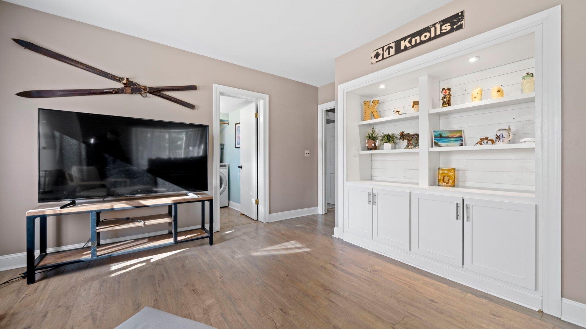 401 West 3rd Street Byron, IL 61010 - Photo 6 of 43 a living room with furniture and a wooden floor