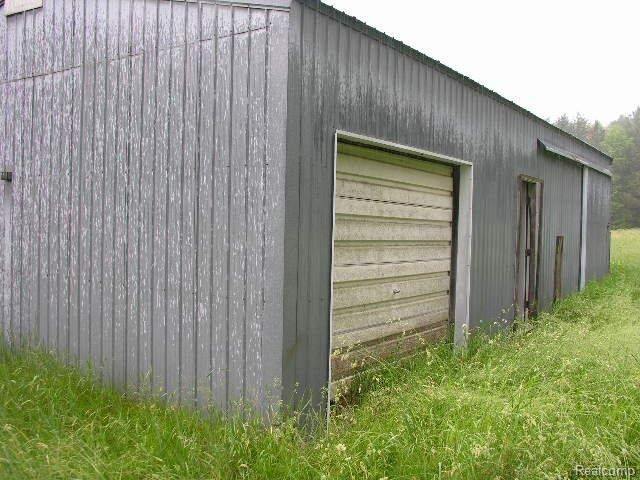 17202 Donohue Road Pinckney, MI 48169 - Photo 4 of 5 outbuilding