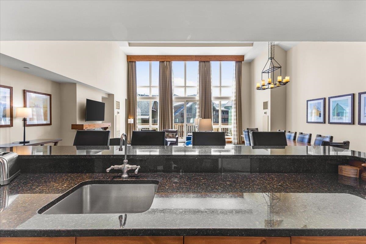 7412 Mountain Road, Unit 301 #406 Stowe, VT 05672 - Photo 18 of 44