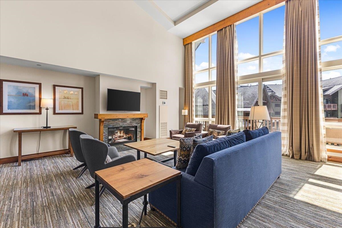 7412 Mountain Road, Unit 301 #406 Stowe, VT 05672 - Photo 2 of 44