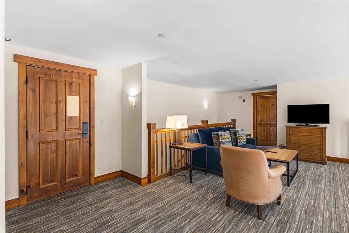 7412 Mountain Road, Unit 301 #406 Stowe, VT 05672 - Photo 30 of 44