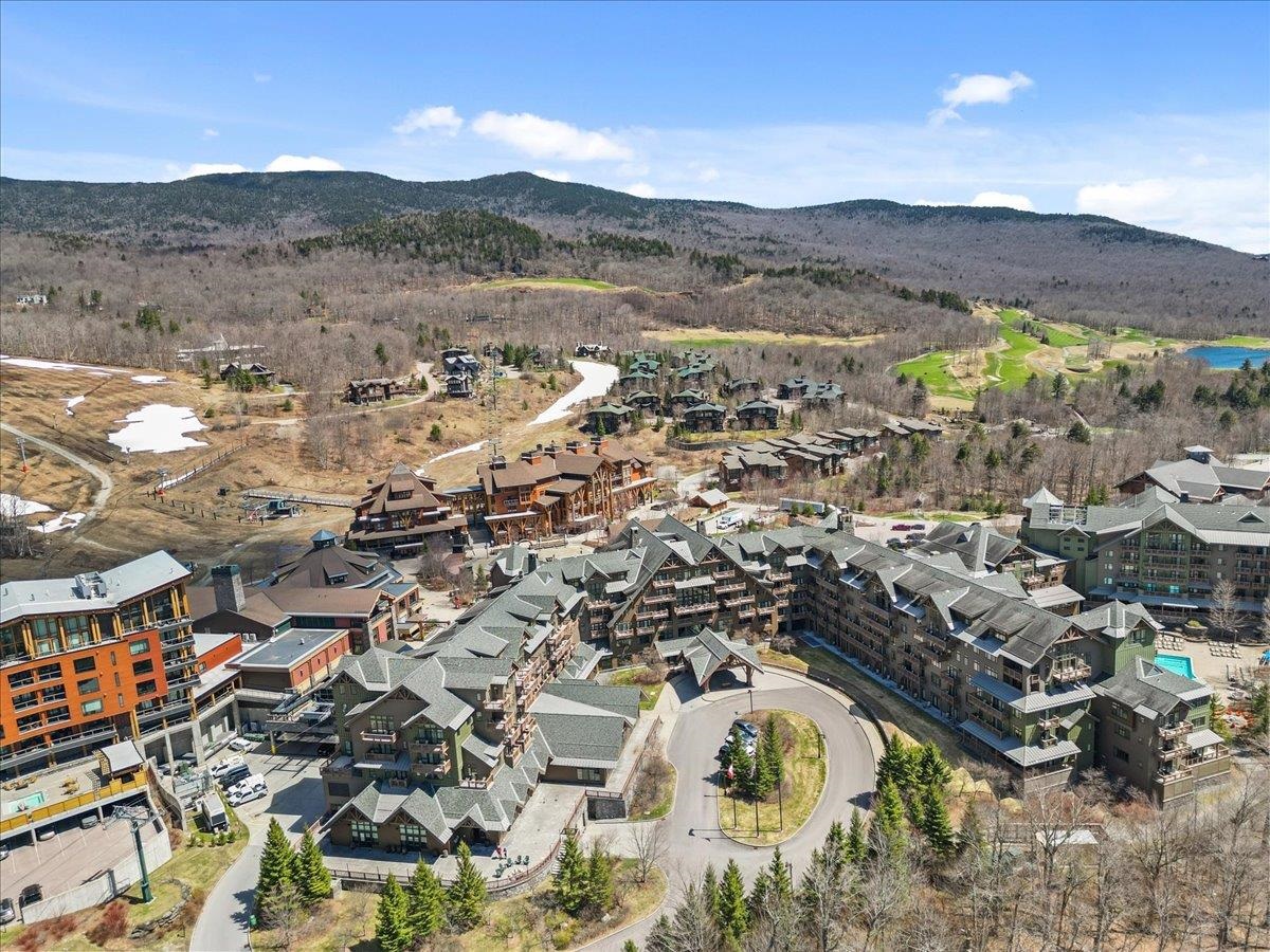 7412 Mountain Road, Unit 301 #406 Stowe, VT 05672 - Photo 38 of 44