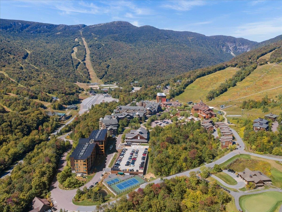 7412 Mountain Road, Unit 301 #406 Stowe, VT 05672 - Photo 40 of 44