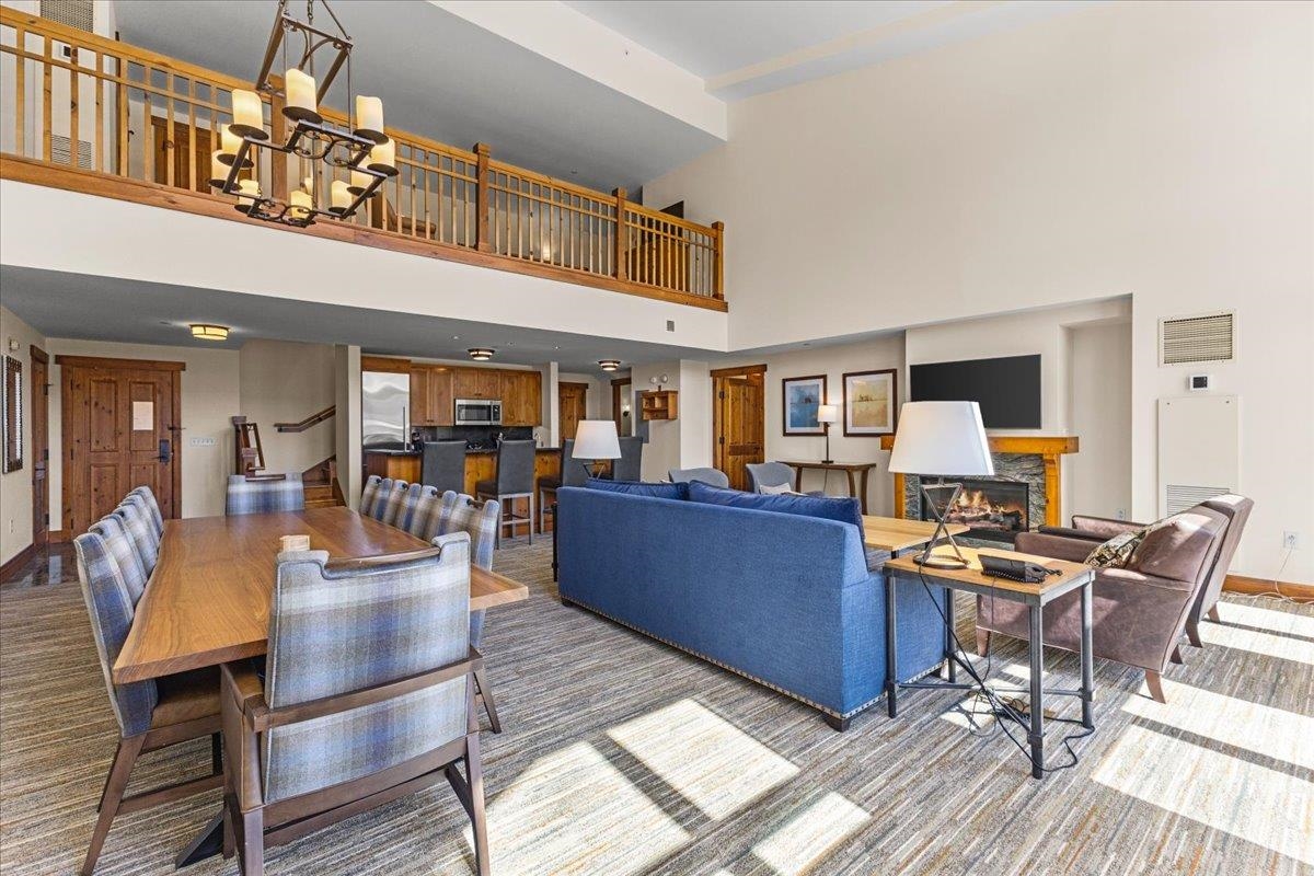 7412 Mountain Road, Unit 301 #406 Stowe, VT 05672 - Photo 9 of 44