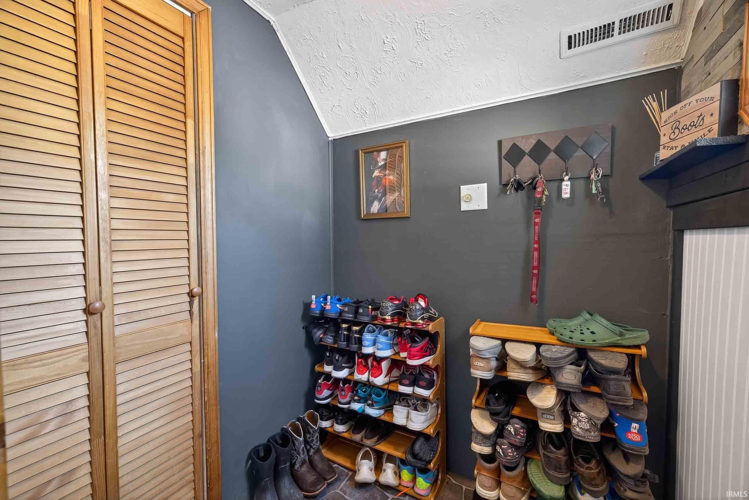 316 O Street Bedford, IN 47421 - Photo 6 of 34