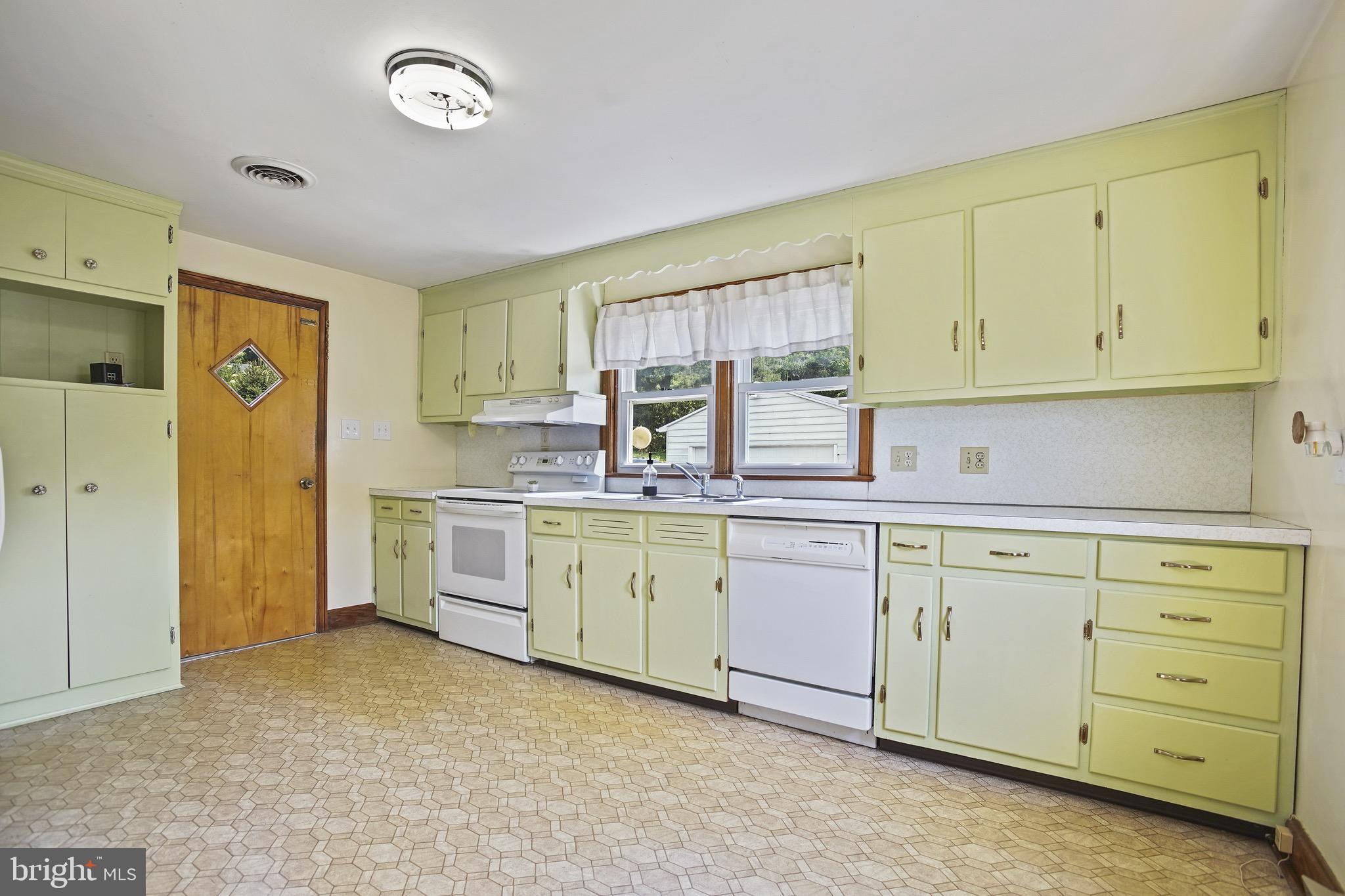 18274 Fannettsburg Road West Fannettsburg, PA 17221 - Photo 15 of 36 Gallery Image 15