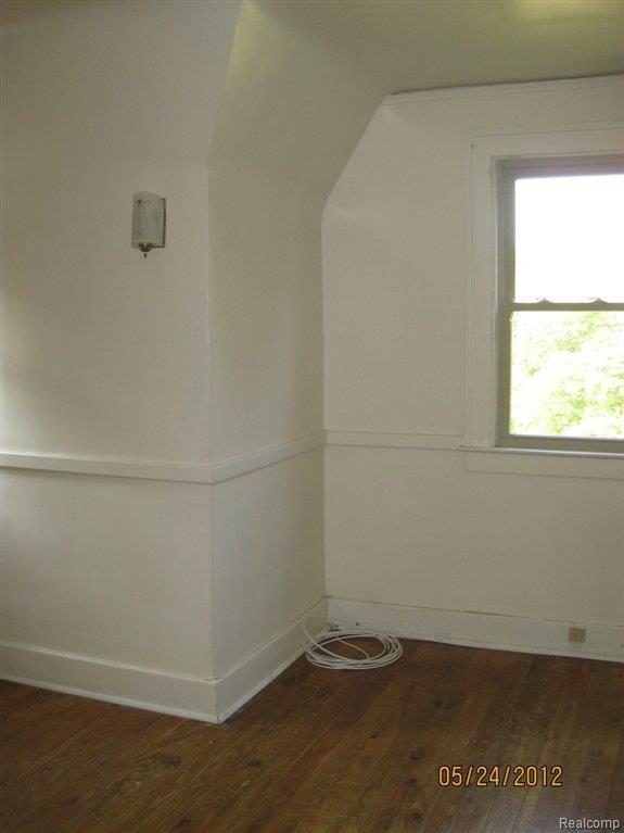 829 Barrington Road Grosse Pointe, MI 48230 - Photo 15 of 25 BEDROOM3.JPG