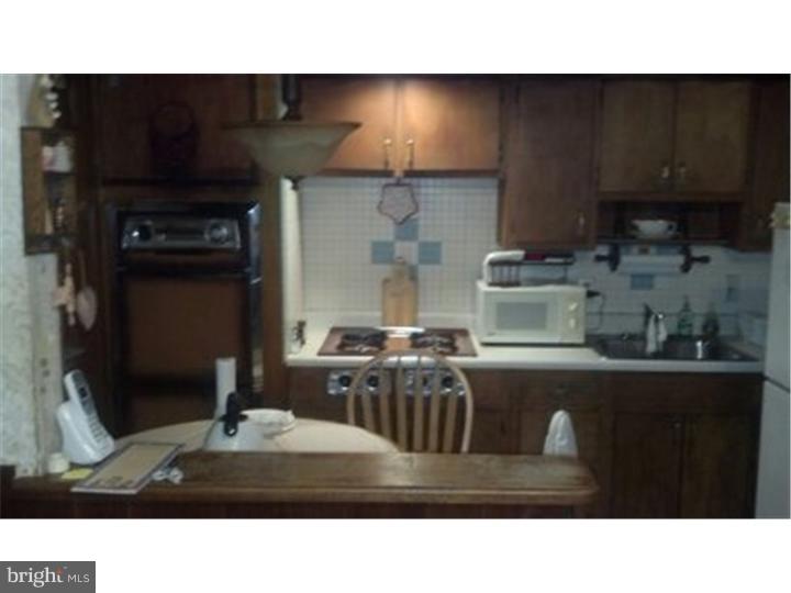 12208 Rambler Road Philadelphia, PA 19154 - Photo 8 of 25 Kitchen