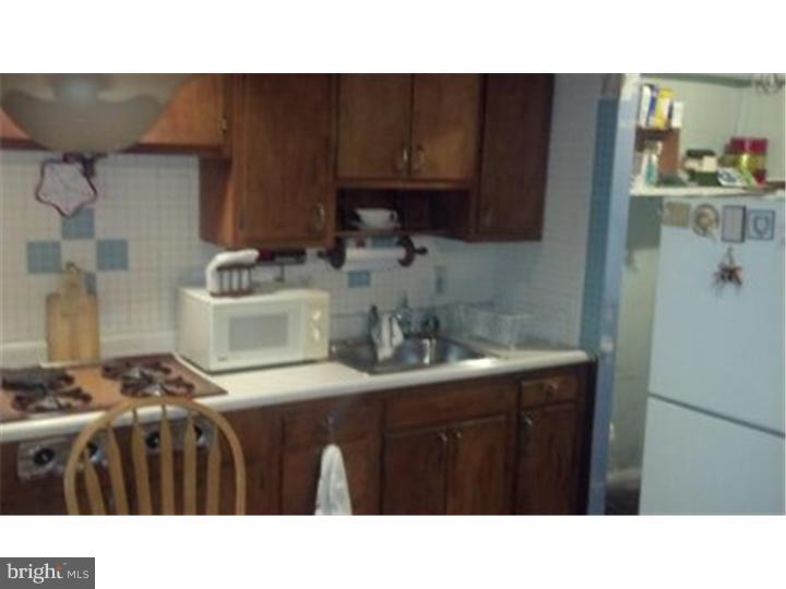 12208 Rambler Road Philadelphia, PA 19154 - Photo 10 of 25 Kitchen