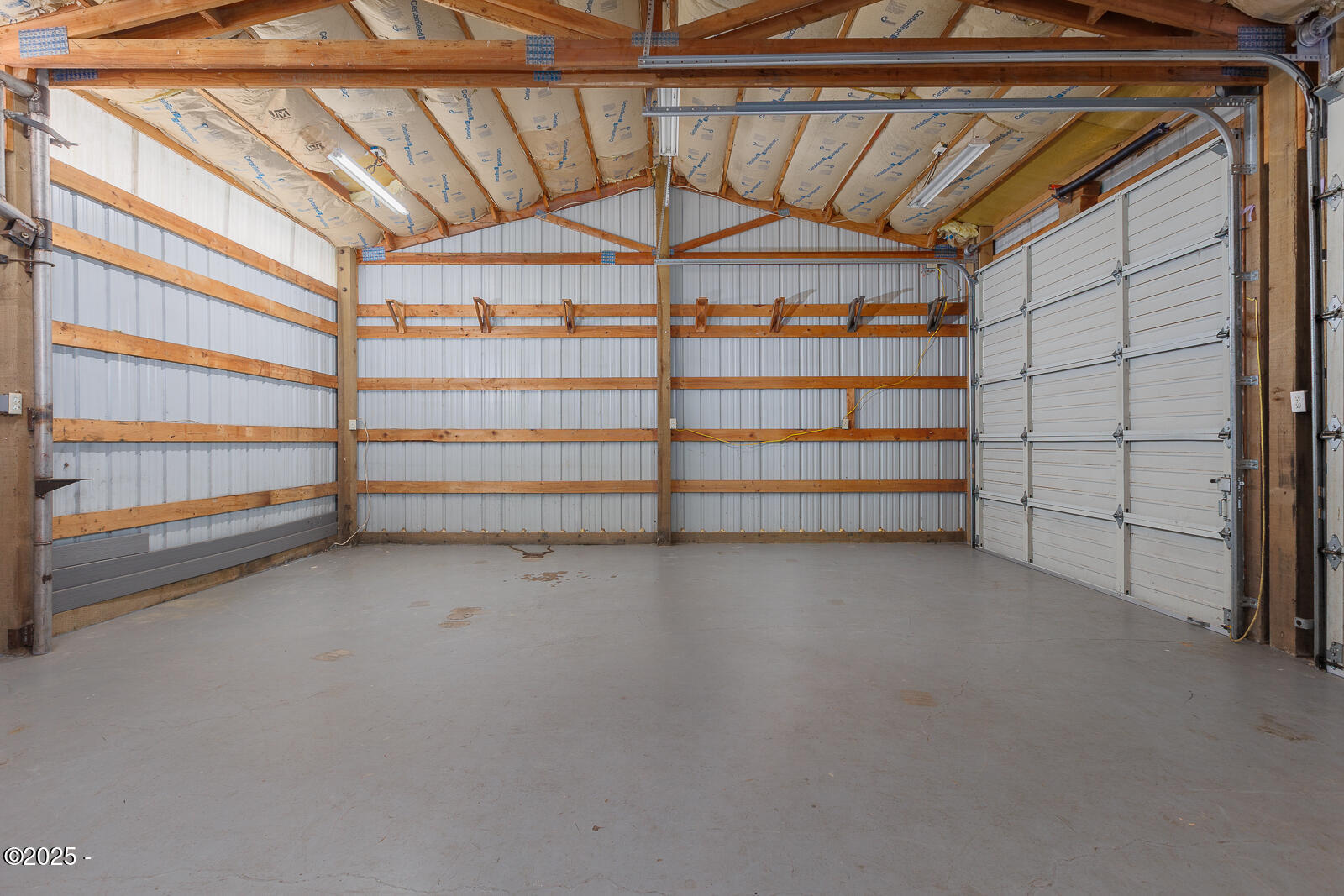 301 Elk City Road Toledo, OR 97391 - Photo 21 of 27 -32