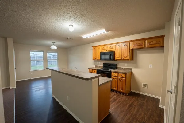 $1,995 | 233 Willow Creek Lane, Terrell, TX 75160