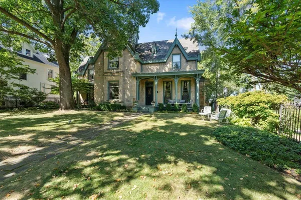 $1,950,000 | 752 East Gorham Street, Madison, WI 53703