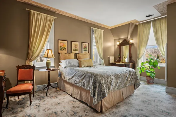 $1,950,000 | 752 East Gorham Street, Madison, WI 53703