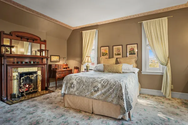 $1,950,000 | 752 East Gorham Street, Madison, WI 53703