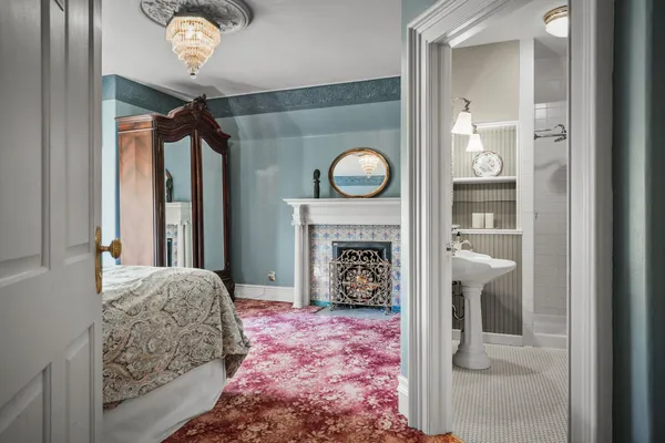 $1,950,000 | 752 East Gorham Street, Madison, WI 53703