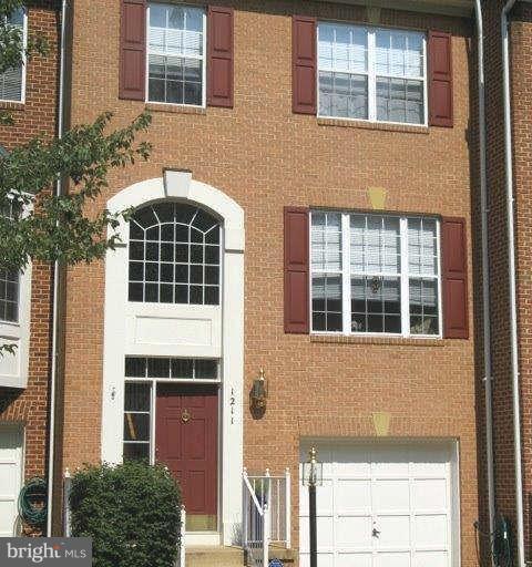 1211 Wild Hawthorn Way Reston, VA 20194 - Photo 12 of 12 Garage TH backing to trees