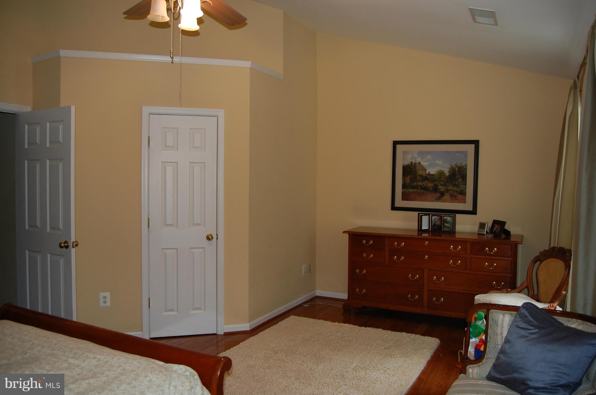 1211 Wild Hawthorn Way Reston, VA 20194 - Photo 8 of 12 Hardwood floors, Cathedral ceiling Master