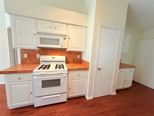 $2,000 | 1703 Hatch Road, Cedar Park, TX 78613