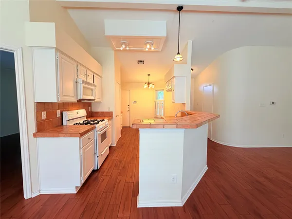 $2,000 | 1703 Hatch Road, Cedar Park, TX 78613