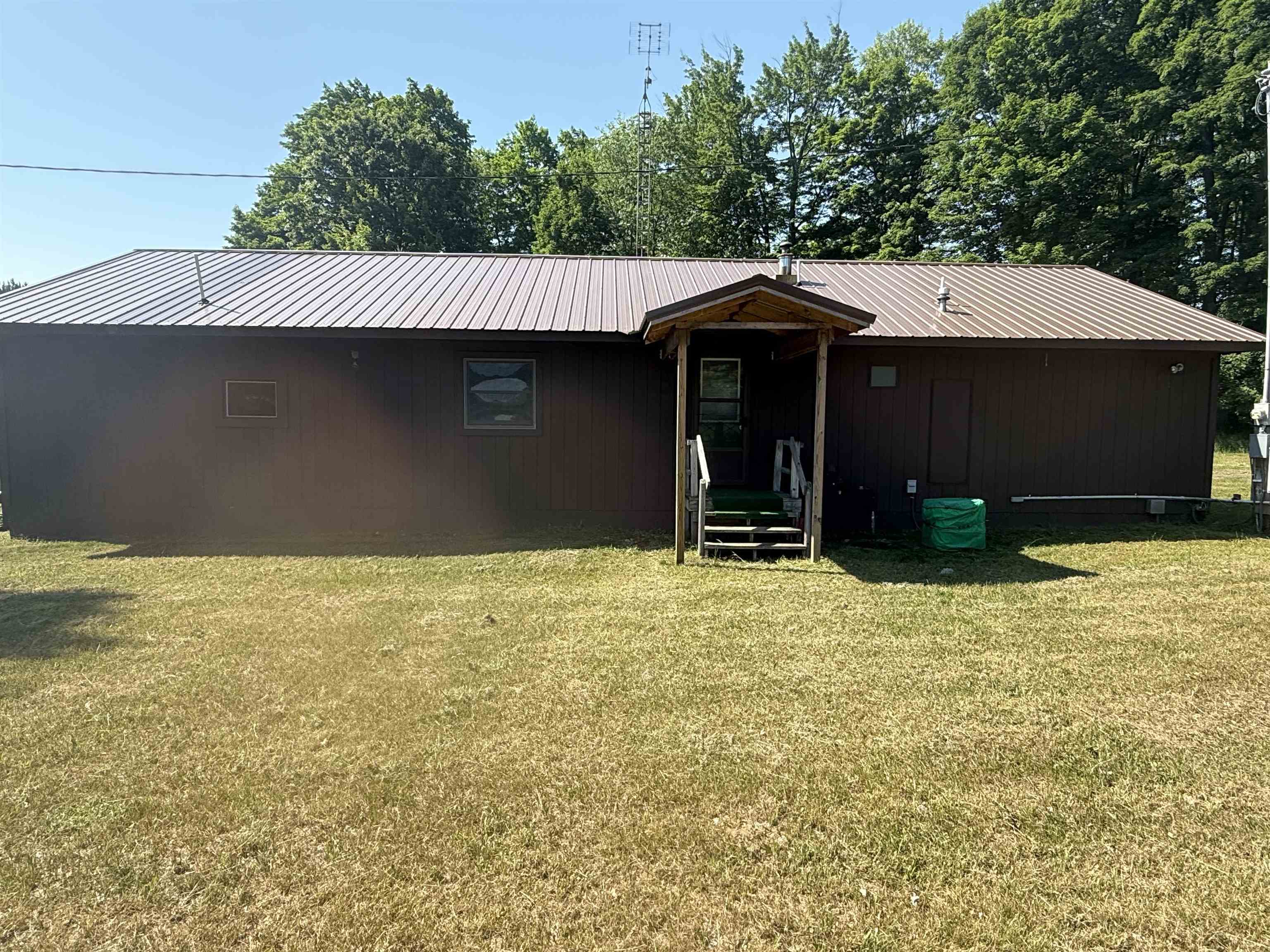 3910 South Vandermeulen Road McBain, MI 49657 - Photo 5 of 43