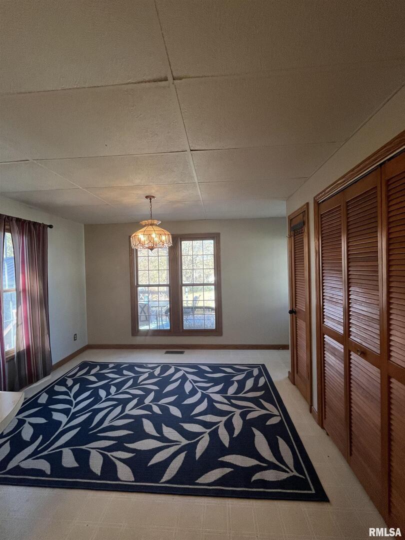328 East Prospect Street Kewanee, IL 61443 - Photo 17 of 41 a view of a windows and yard in a hall