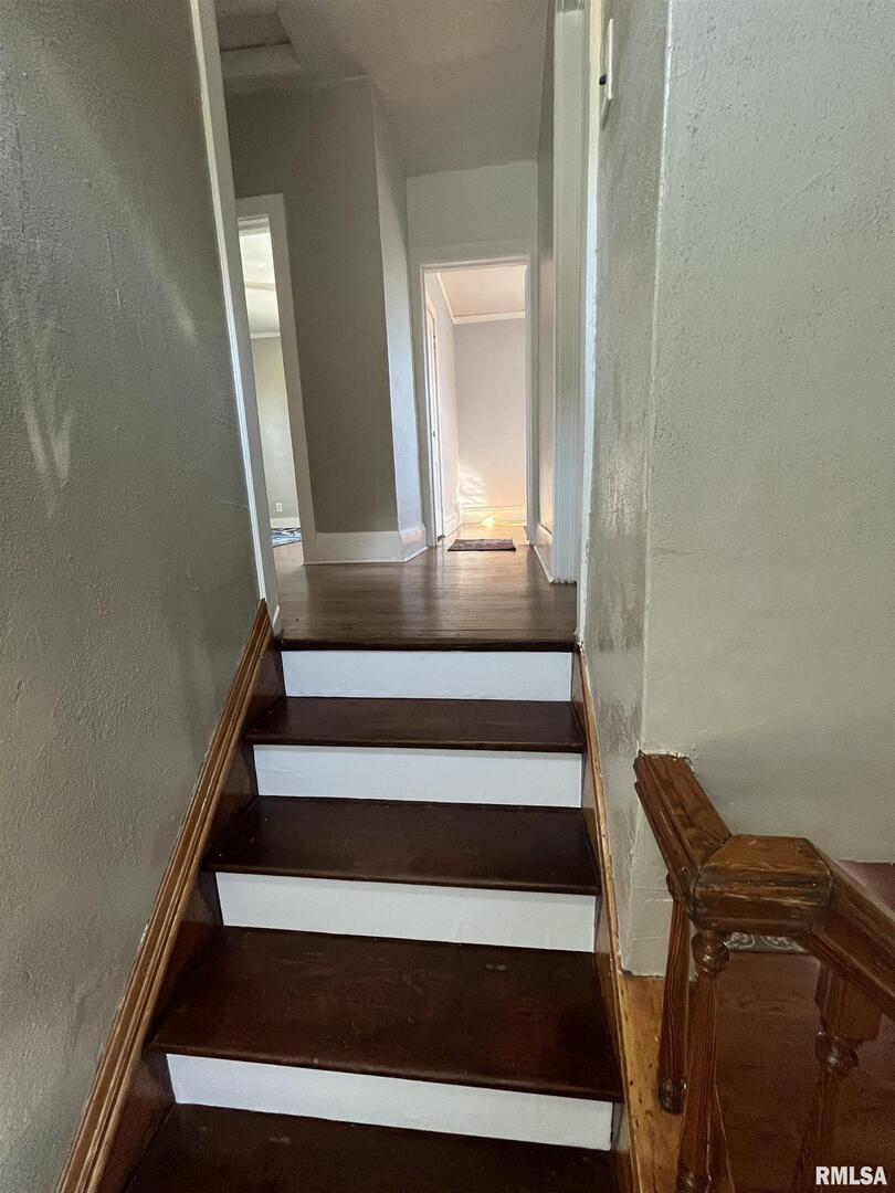 328 East Prospect Street Kewanee, IL 61443 - Photo 21 of 41 a view of entryway