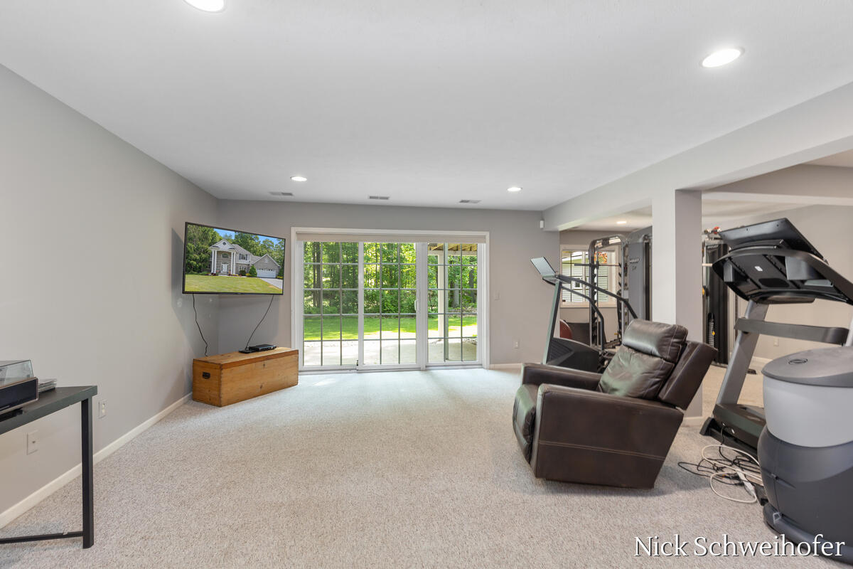 11220 Oakgrove Road Grand Haven, MI 49417 - Photo 36 of 58 11220-Oak-Grove_036