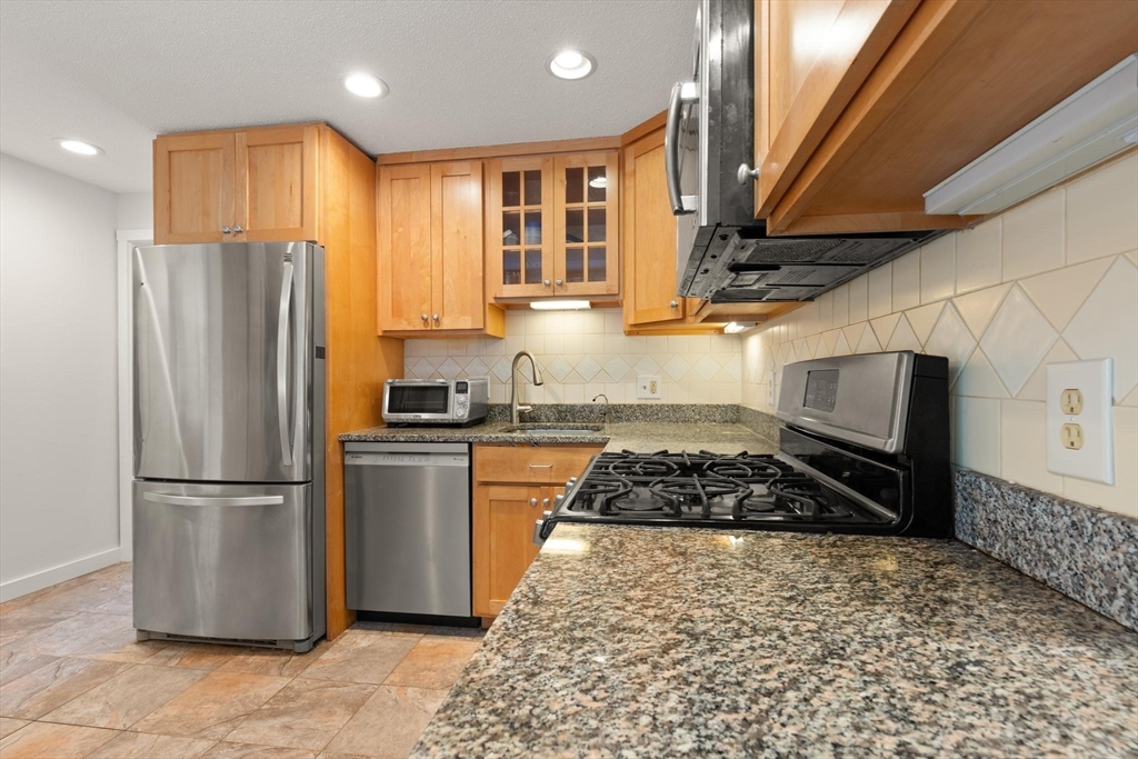 368 Acton Road Chelmsford, MA 01824 - Photo 15 of 42 Gallery Image 15