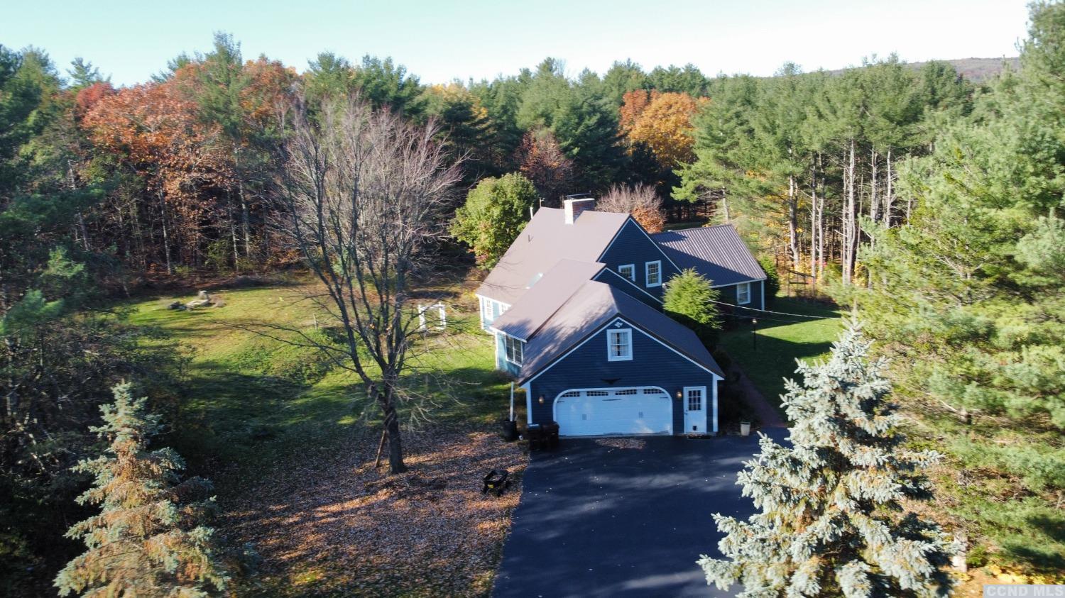 2123 Indian Fields Road, Feura Bush, NY 12067 Compass