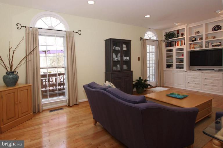 11793 Great Owl Circle Reston, VA 20194 - Photo 3 of 28 Apartment Bedroom