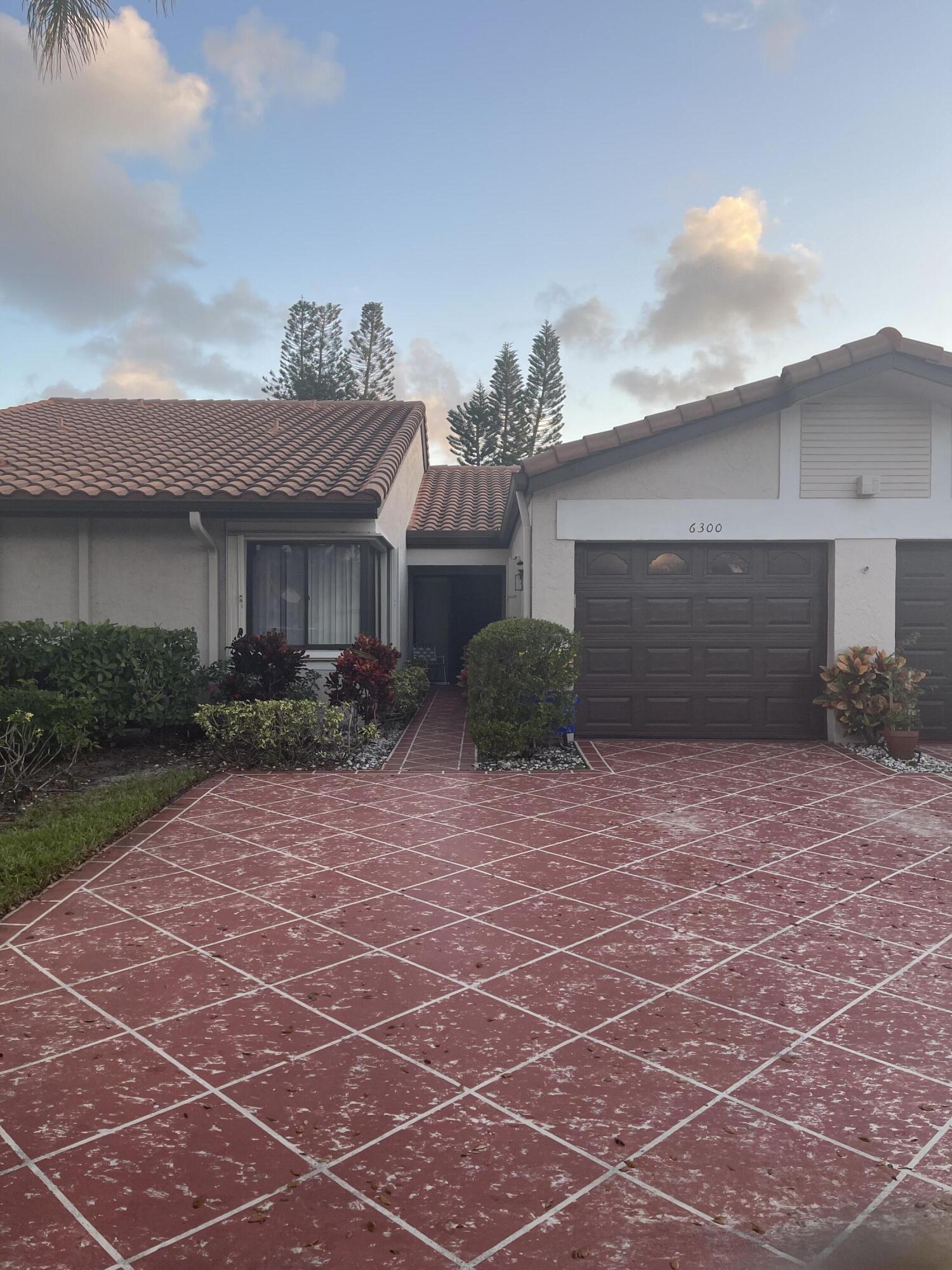 6300 Kings Gate Circle Delray Beach, FL 33484 - Photo 1 of 18 7A23FE34-18D5-4CBD-8873-C1757E6D2562