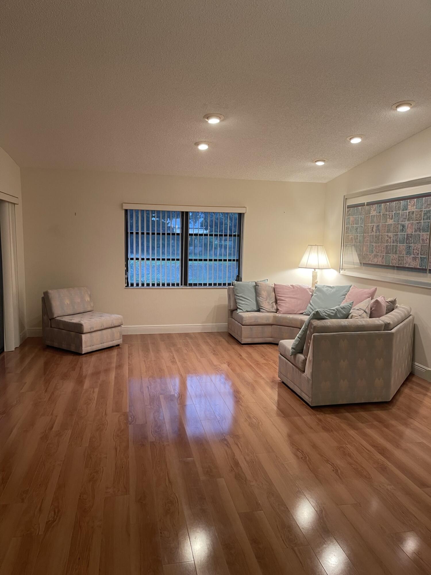 6300 Kings Gate Circle Delray Beach, FL 33484 - Photo 7 of 18 BD3D53C4-6B26-4ED1-8E73-36FB9CBC75DC