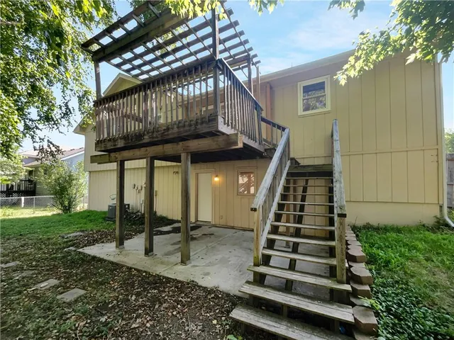 $295,000 | 1706 Regency Drive, Kearney, MO 64060