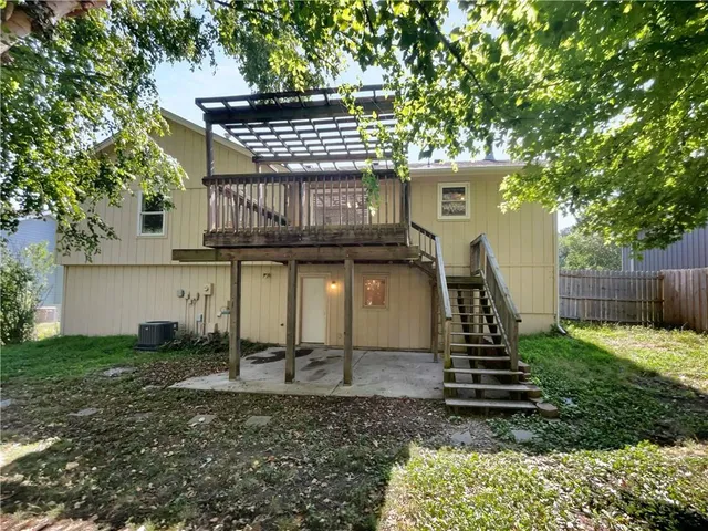 $295,000 | 1706 Regency Drive, Kearney, MO 64060