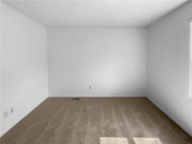 $295,000 | 1706 Regency Drive, Kearney, MO 64060