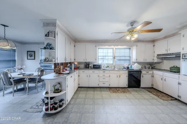 $189,900 | 1016 Morgan Avenue, Chattahoochee, FL 32324