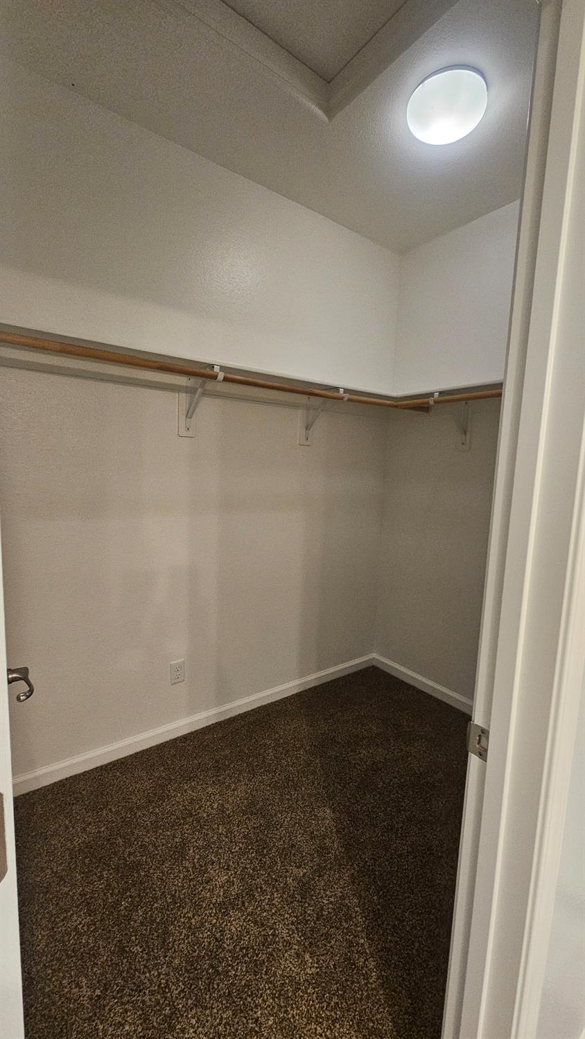 3351 Cordova Avenue Clovis, CA 93619 - Photo 10 of 33 a view of an empty room