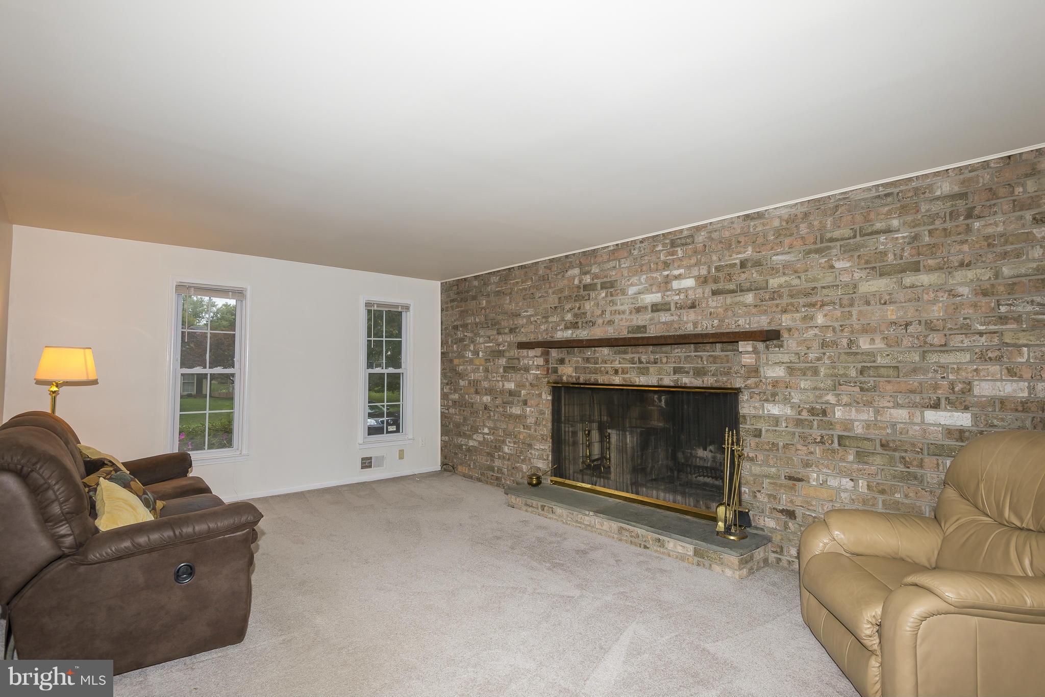 14401 Cantrell Road Silver Spring, MD 20905 - Photo 2 of 28 Family Room